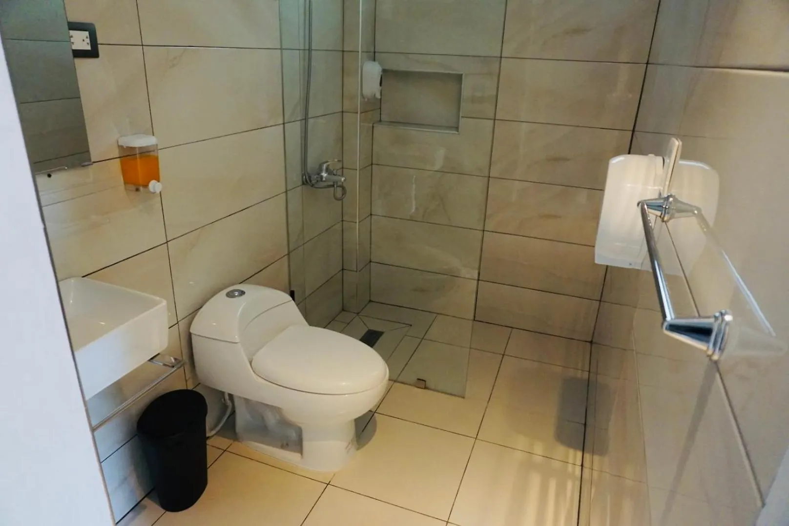 Hostal El Ejecutivo 圣胡安德拉马瓜纳 酒店